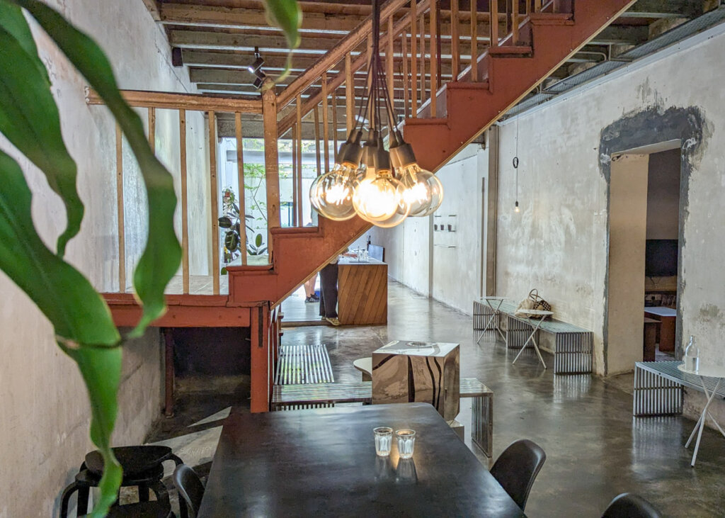 R Coffee Company, George Town