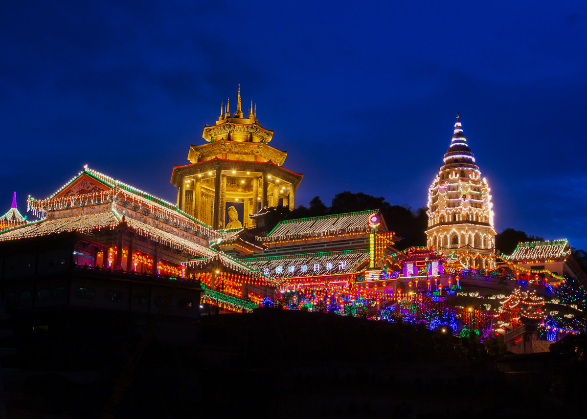 Kek Lok Si Temple lit up for Chinese New Year